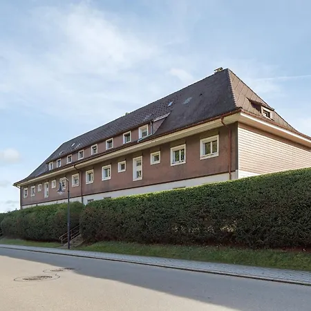 Am Badeparadies * Titisee-Neustadt